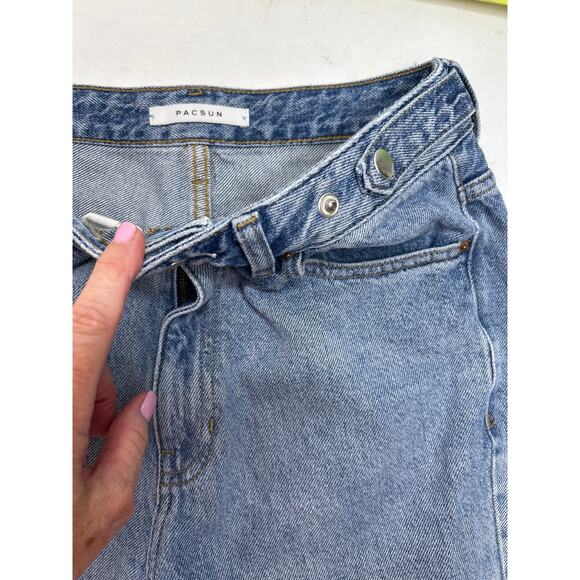 Pacsun Eco Light Blue 90s Boyfriend Jeans in Size 26. - Picture 7 of 9